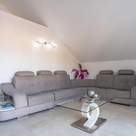 Living Penthouse Apart. شقة *